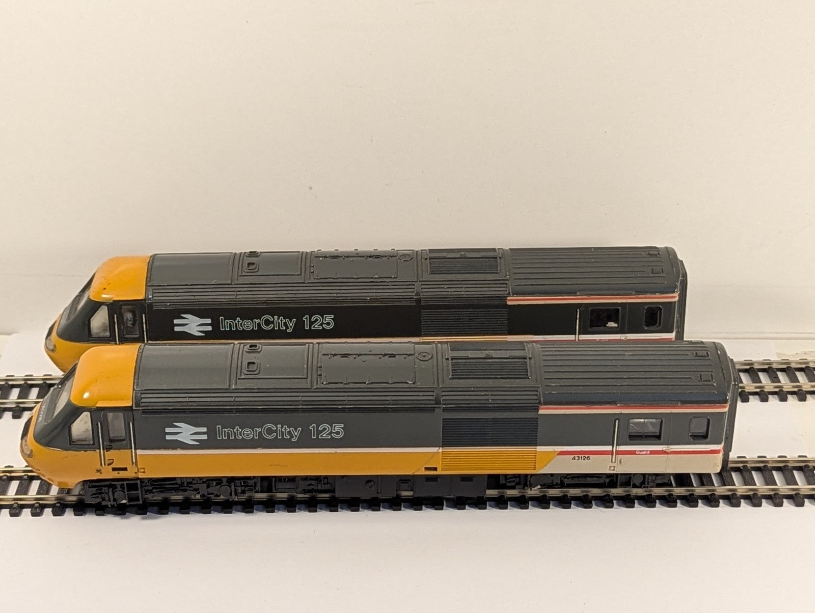Hornby OO Gauge BR InterCity Executive Class 43 HST 2 Car Set