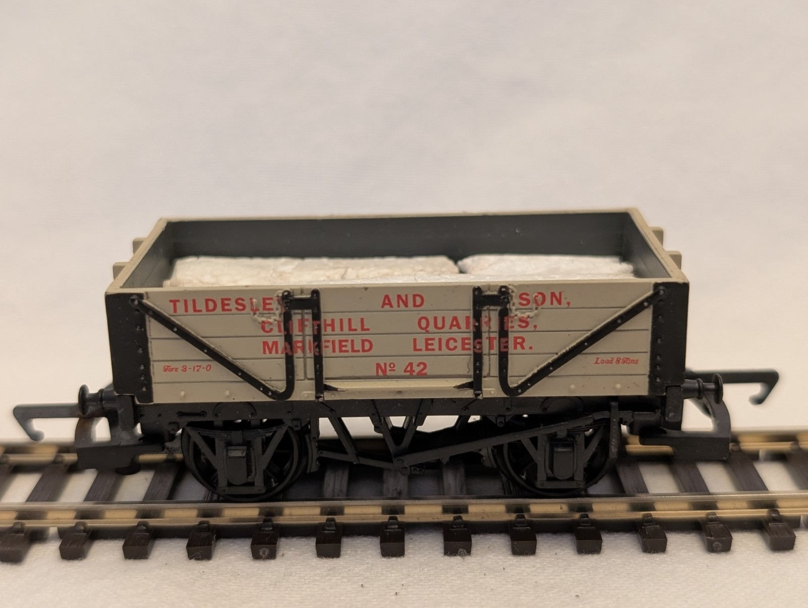 Hornby OO Gauge 5 Plank Open Wagon Tildesley and Son Goods Wagon 42