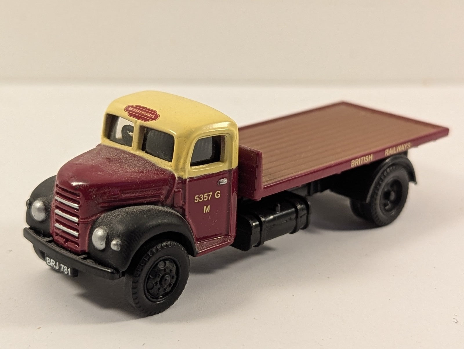 Classix EM7601B 1:76 OO Gauge Ford Thames ET6 Flatbed Truck BR Midland
