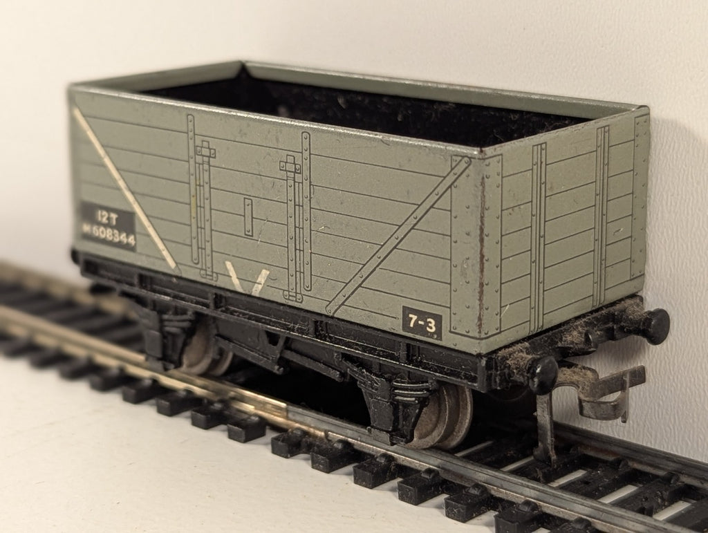 Hornby Dublo 32055 OO Gauge 7-Plank High-Sided Open Wagon