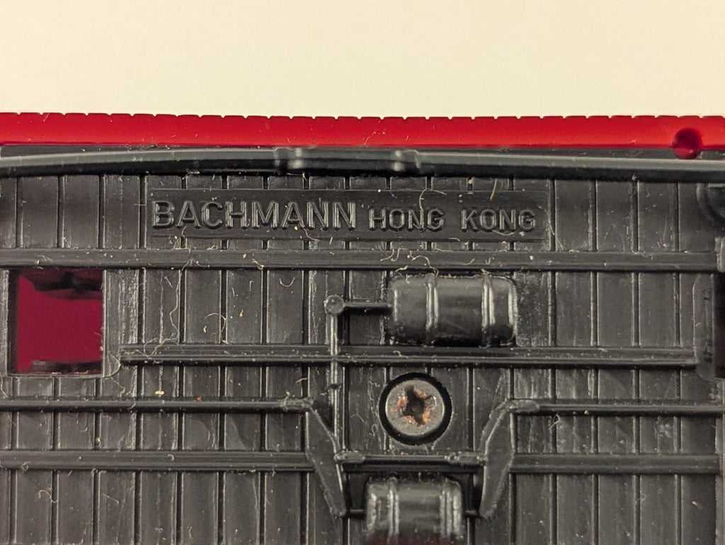 Bachmann HO Scale 47' Old-Time Combine Coach - Central Pacific Railroad
