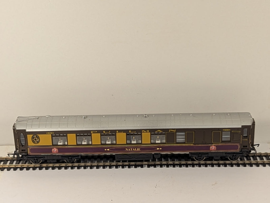 Hornby OO Gauge Pullman Brake Coach Natalie