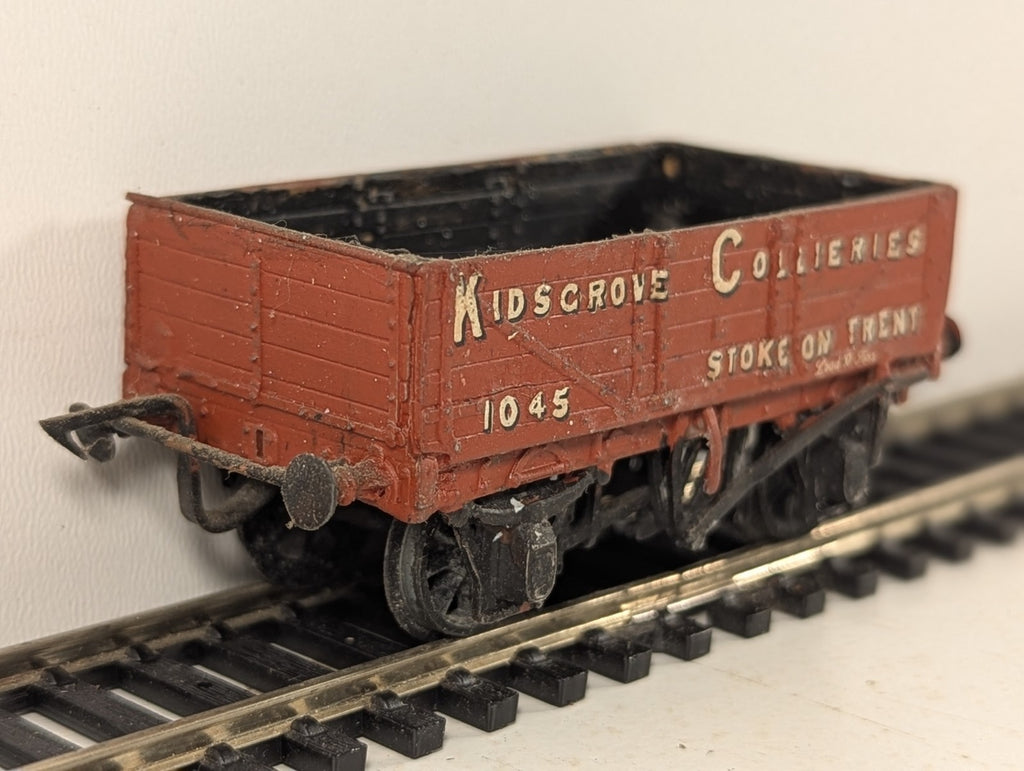 Kitbuilt OO Gauge LNWR 10-Ton Covered Goods Van Goods Wagon 45246