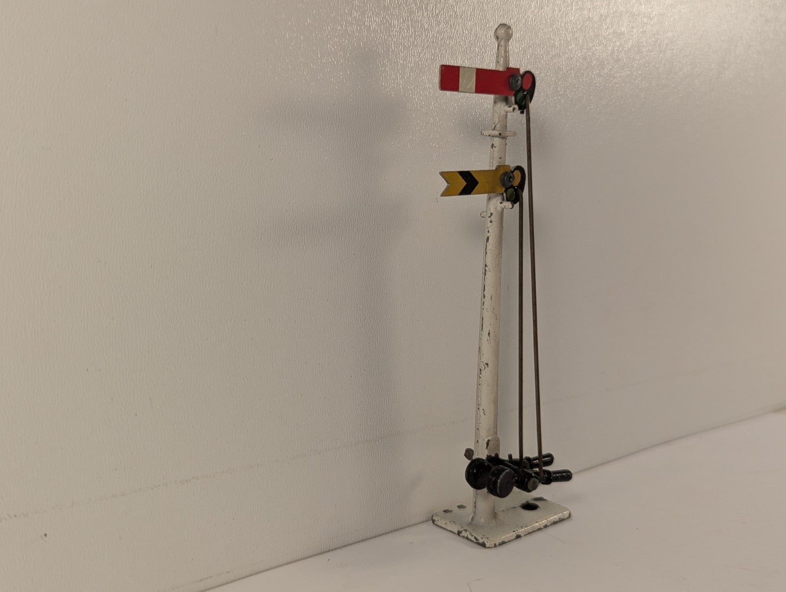 Crescent OO Gauge Railway Signal