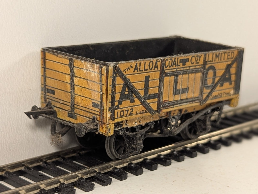 Kit Built OO Gauge 7-Plank Open Wagon 1355 / 1072 Alloa Coal Co. Yellow