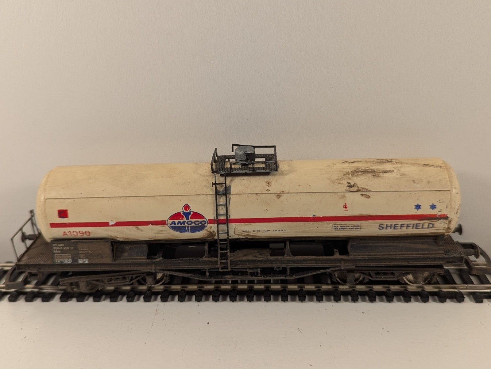 Lima 302913 HO Amoco Bogie Tank Wagon