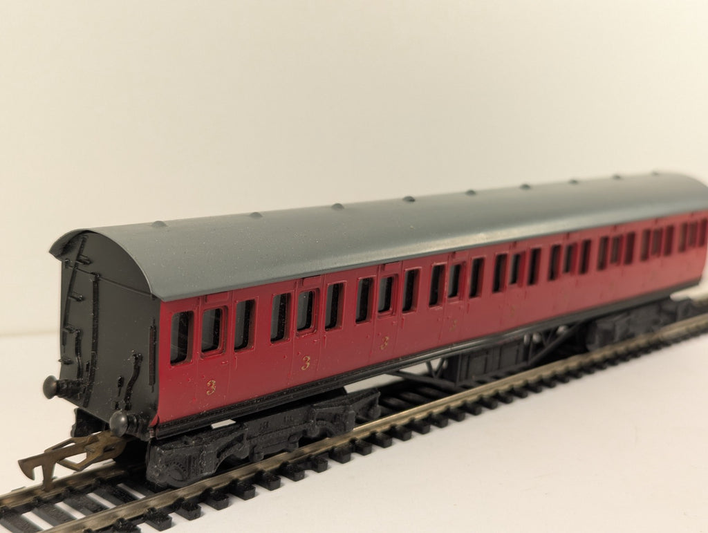 Graham Farish OO Gauge BR Red Suburban 3rd Class Coach Boxed