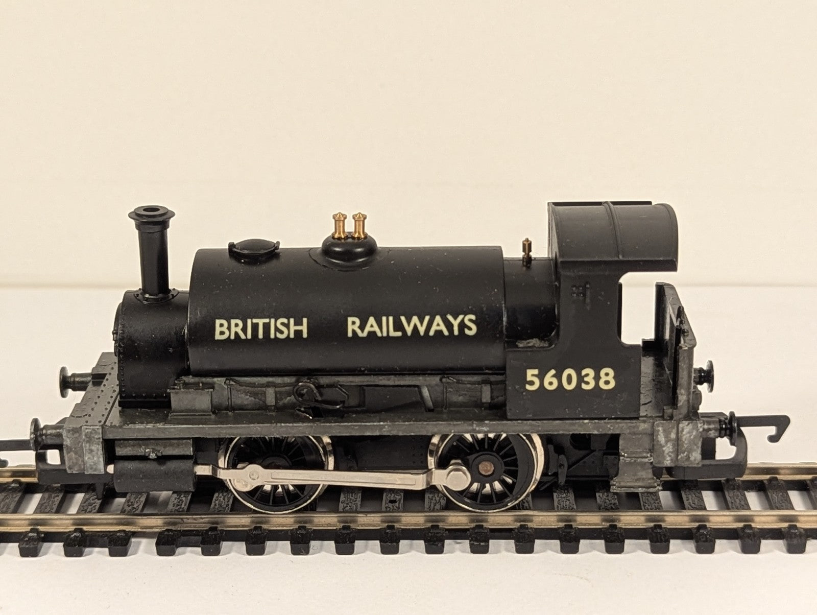 Hornby R2049 OO Gauge Class 0F “Pug” 0-4-0ST BR Black