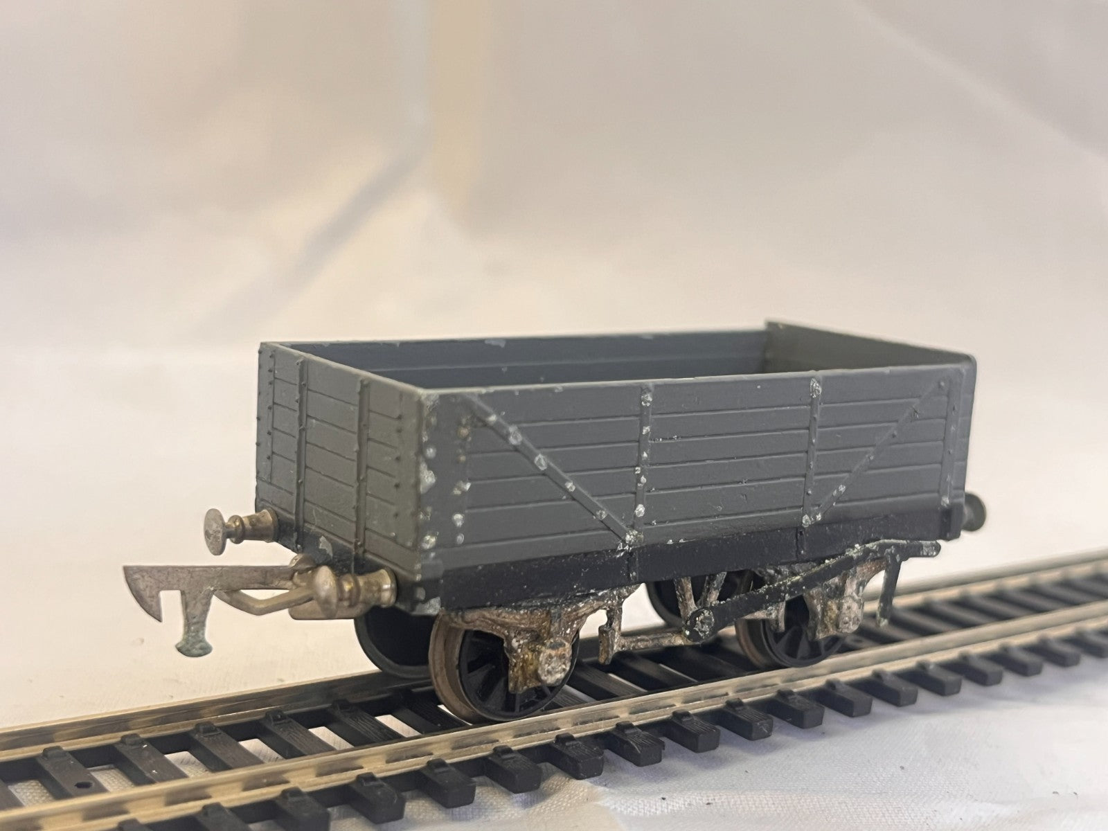 Graham Farish OO Gauge 5 Wagon Grey Livery