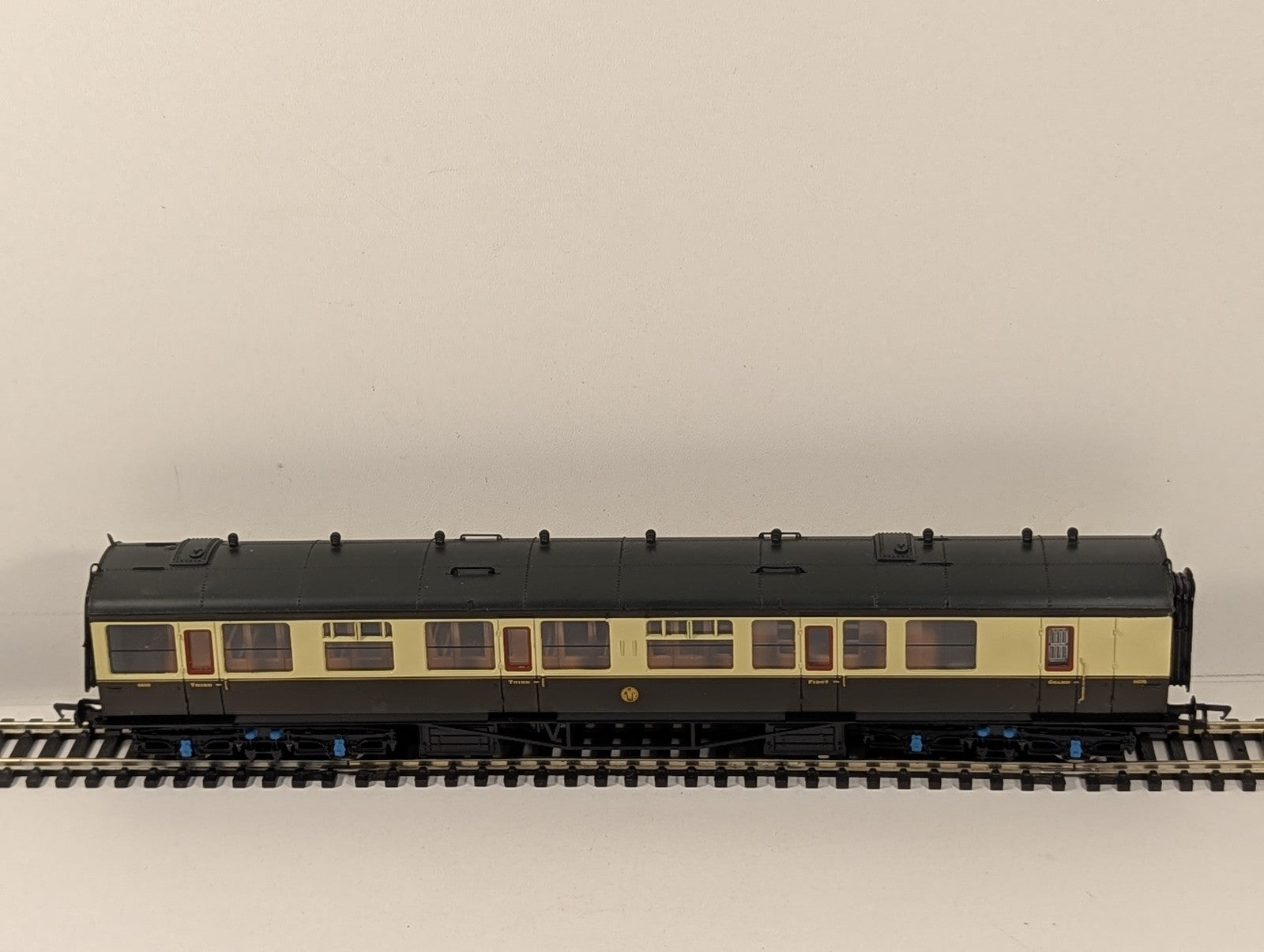 Bachmann OO Gauge Collett Brake Composite Coach Passenger Coach 6609