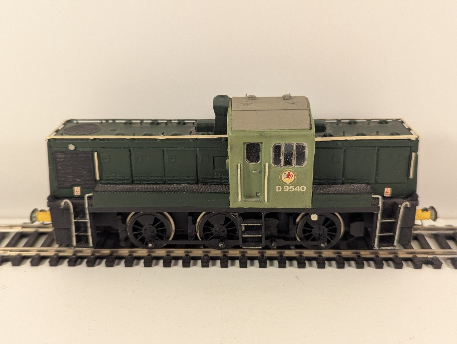 Kitbuilt Class 14 Diesel Locomotive D9540 in BR Green (KB109 – Unknown Brand)