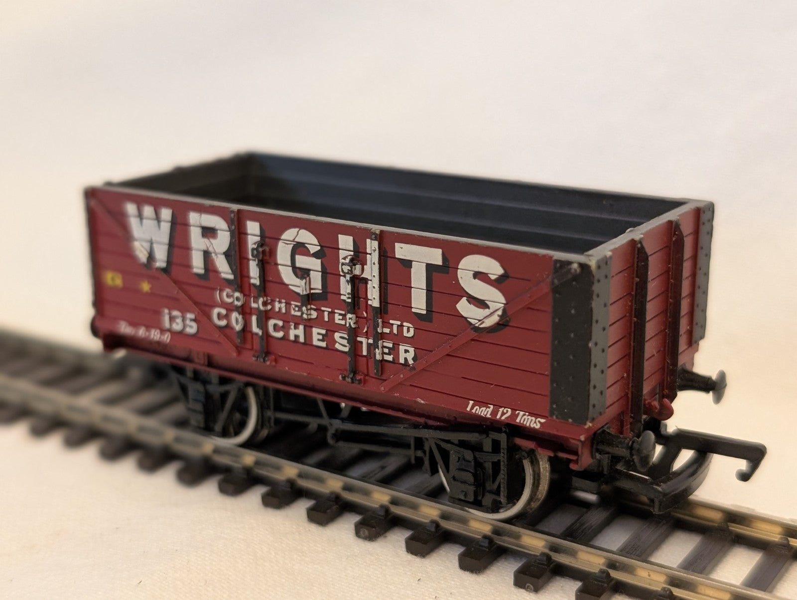 Bachmann OO Gauge 7-Plank Open Wagon 135 Wrights (Colchester) Ltd
