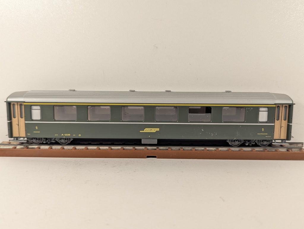 Bemo H0m RhB 1st Class Passenger Coach A 1235 RhB Green 3252 115