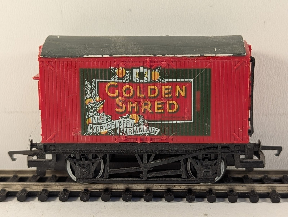 Hornby OO Gauge Golden Shred Ventilated Van Goods Wagon