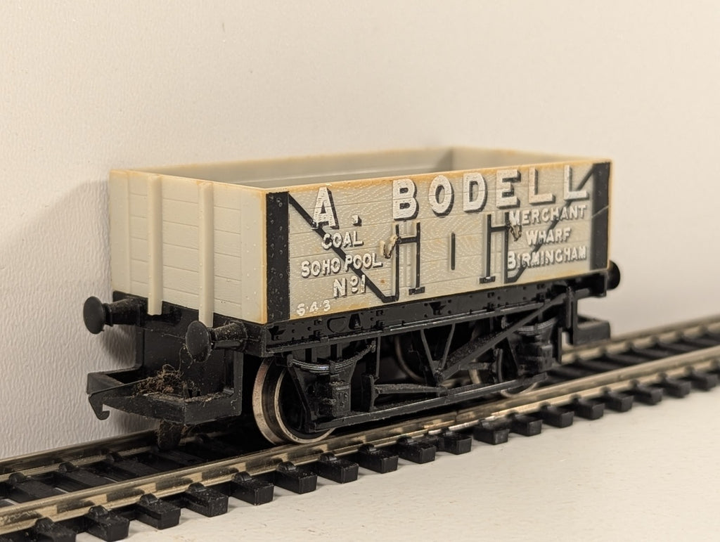 Hornby R012 OO Gauge A. Bodell W.H. Smith Special Edition 5 Plank Wagon