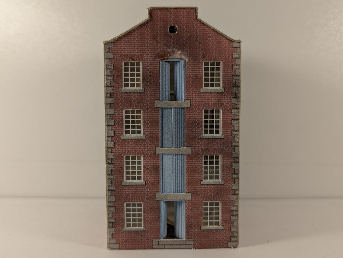 Metcalfe OO Gauge Small Factory / Warehouse Building Red Brick PO283