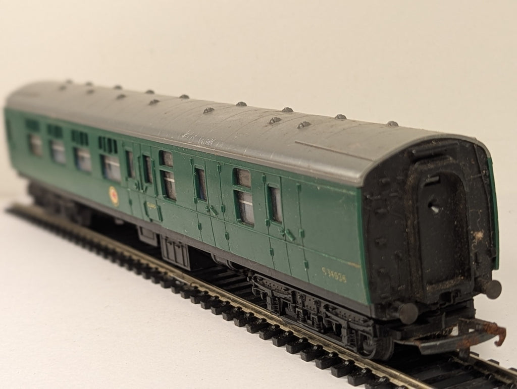 Hornby OO Gauge Maunsell Brake Composite Coach Passenger Coach
