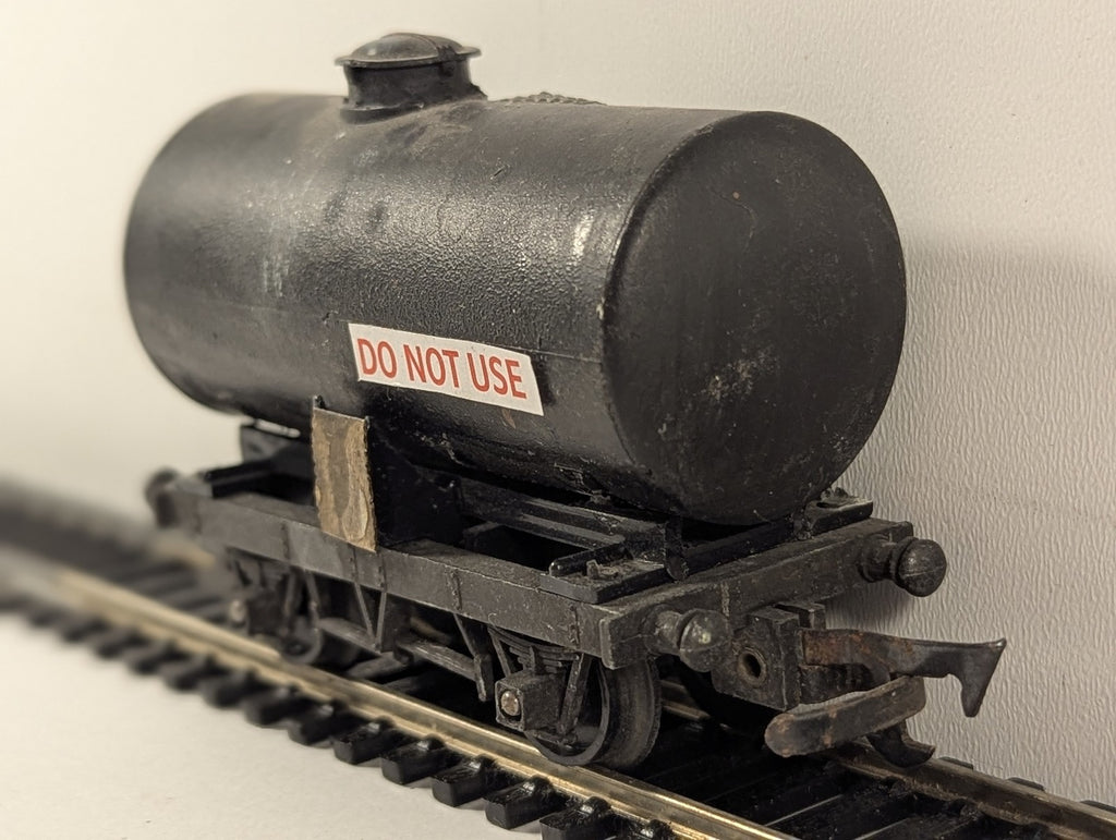 Tri-ang OO Gauge 4-Wheel Tank Wagon Custom Black