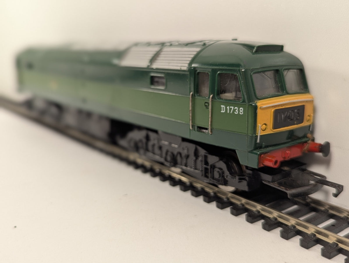 Hornby OO Gauge Class 47 Brush Type 4 Diesel Locomotive D1738 BR Two-Tone Green