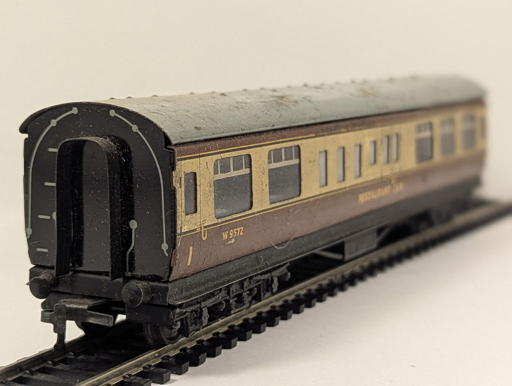 Hornby Dublo OO Gauge BR (WR) Restaurant Car Passenger Coach W 9572