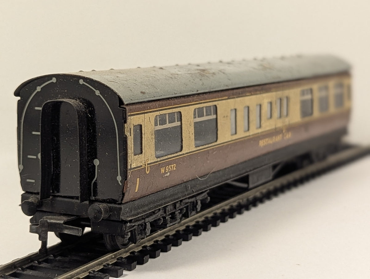 Hornby Dublo OO Gauge BR (WR) Restaurant Car Passenger Coach W 9572