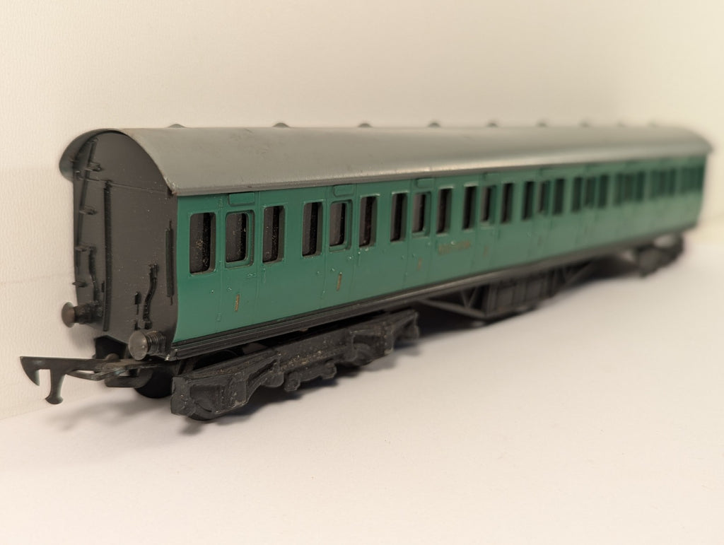 Graham Farish OO Gauge Southern Railway First Class Suburban Coach - Boxed
