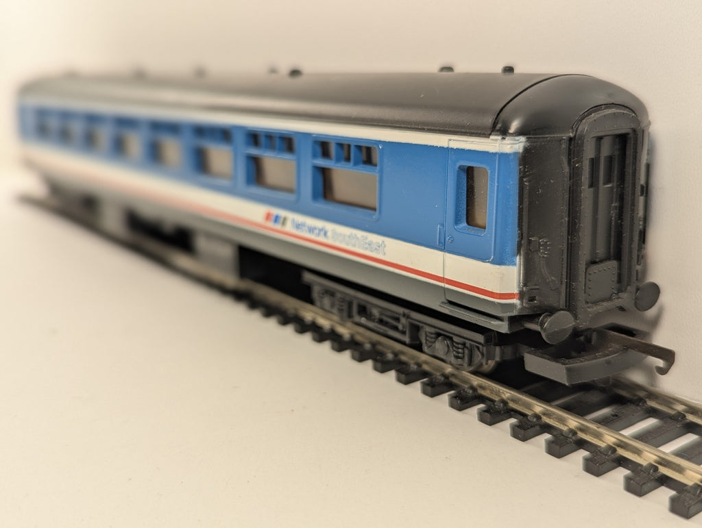 Lima OO Gauge BR Mk2 TSO Tourist Second Open Coach Passenger Coach 5454