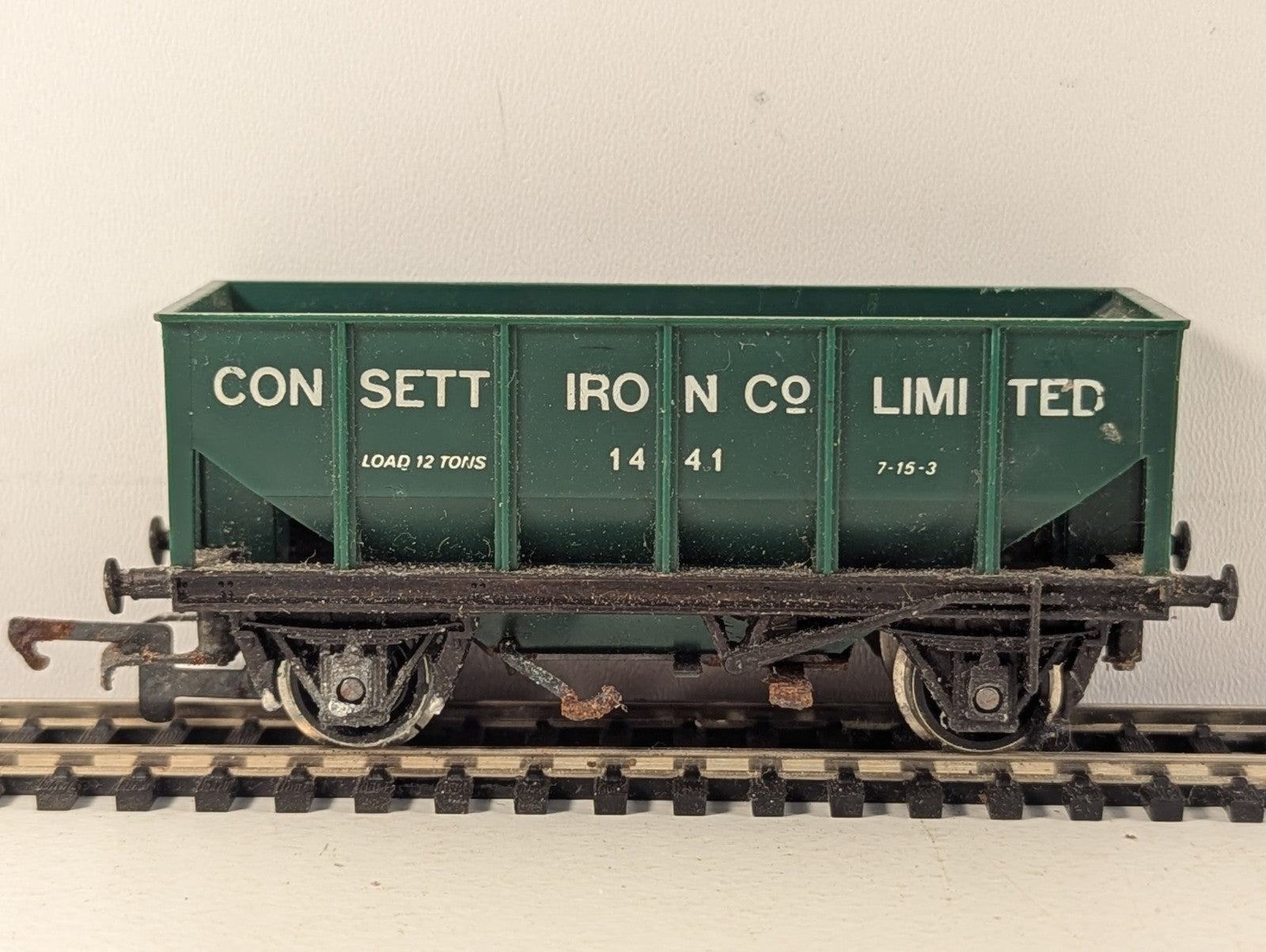 Tri-ang OO Gauge Consett Iron Co. 12 Ton Hopper Wagon Goods Wagon
