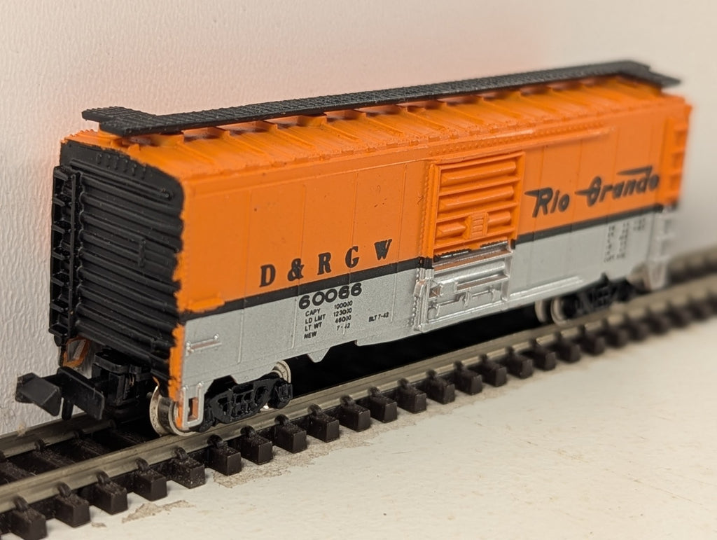 Bachmann N Gauge Denver & Rio Grande Western 40ft Box Car