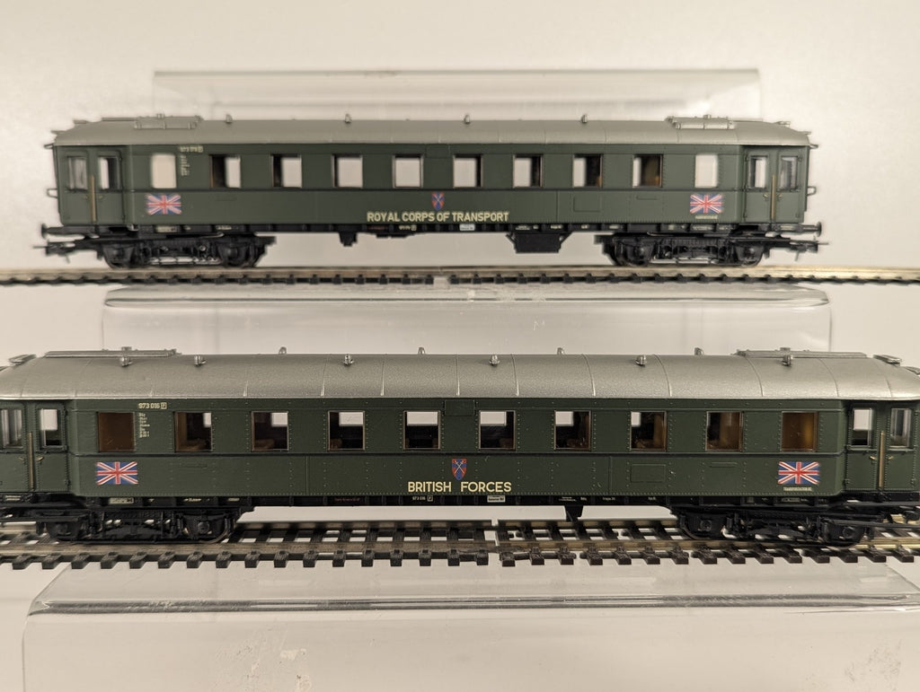 Liliput HO Gauge Wagenset Brit. Rheinarmee, Ep. III Passenger Coach Set