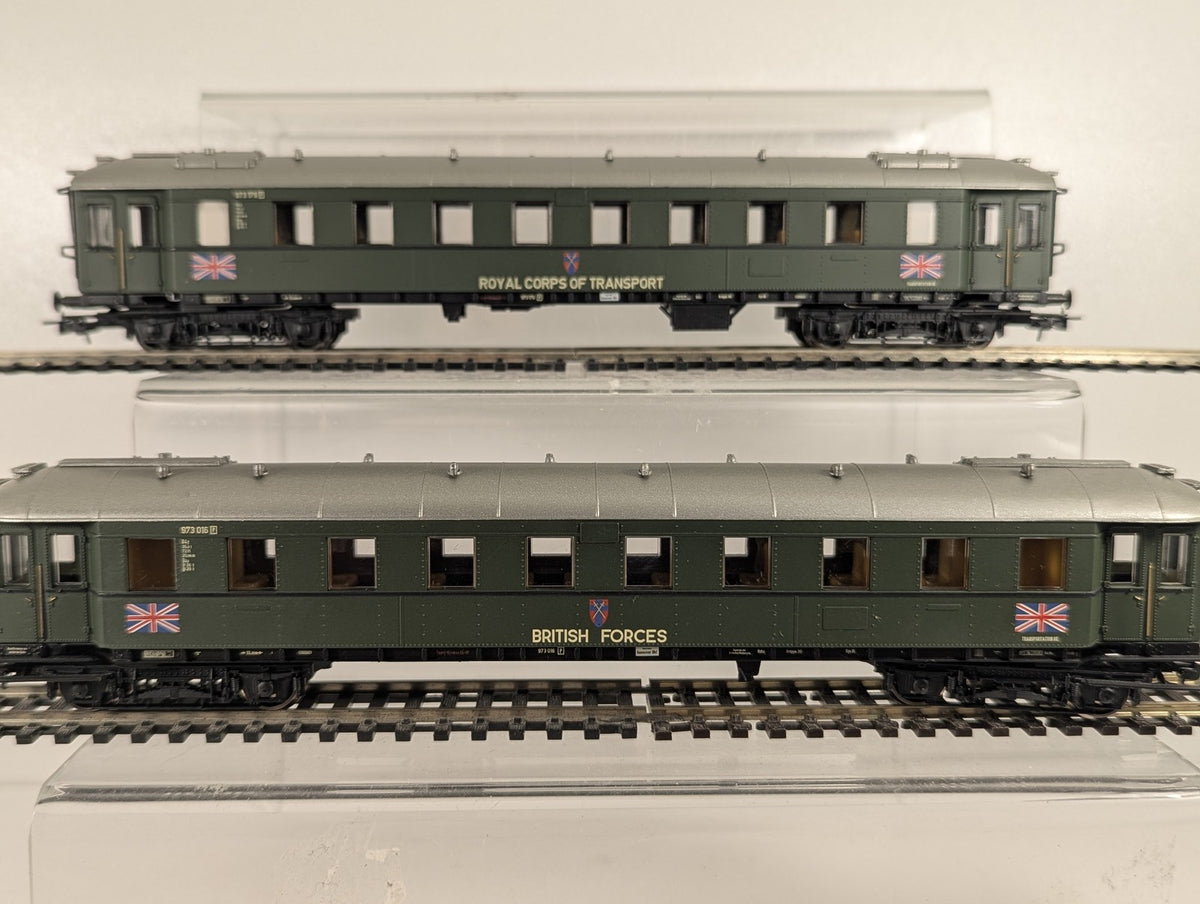 Liliput HO Gauge Wagenset Brit. Rheinarmee, Ep. III Passenger Coach Set