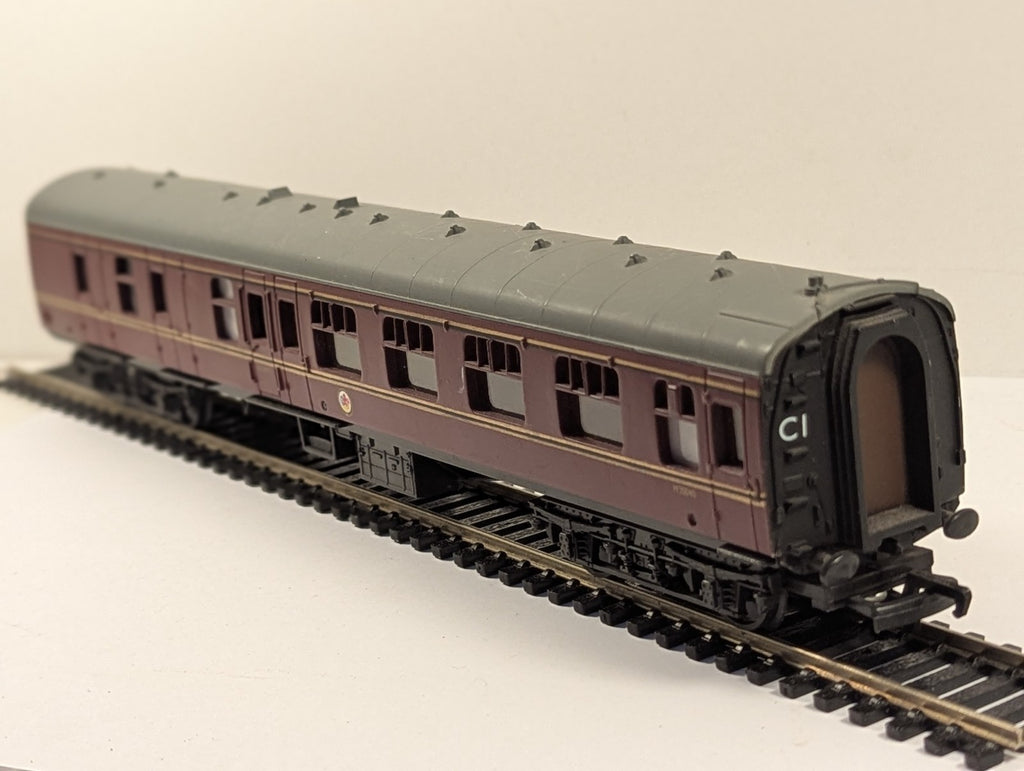 Mainline OO Gauge BR Maroon Mk1 Brake Coach