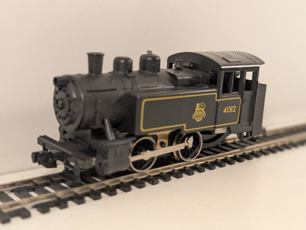 Lima L201710 0-4-0 Tank Locomotive BR Lined Black
