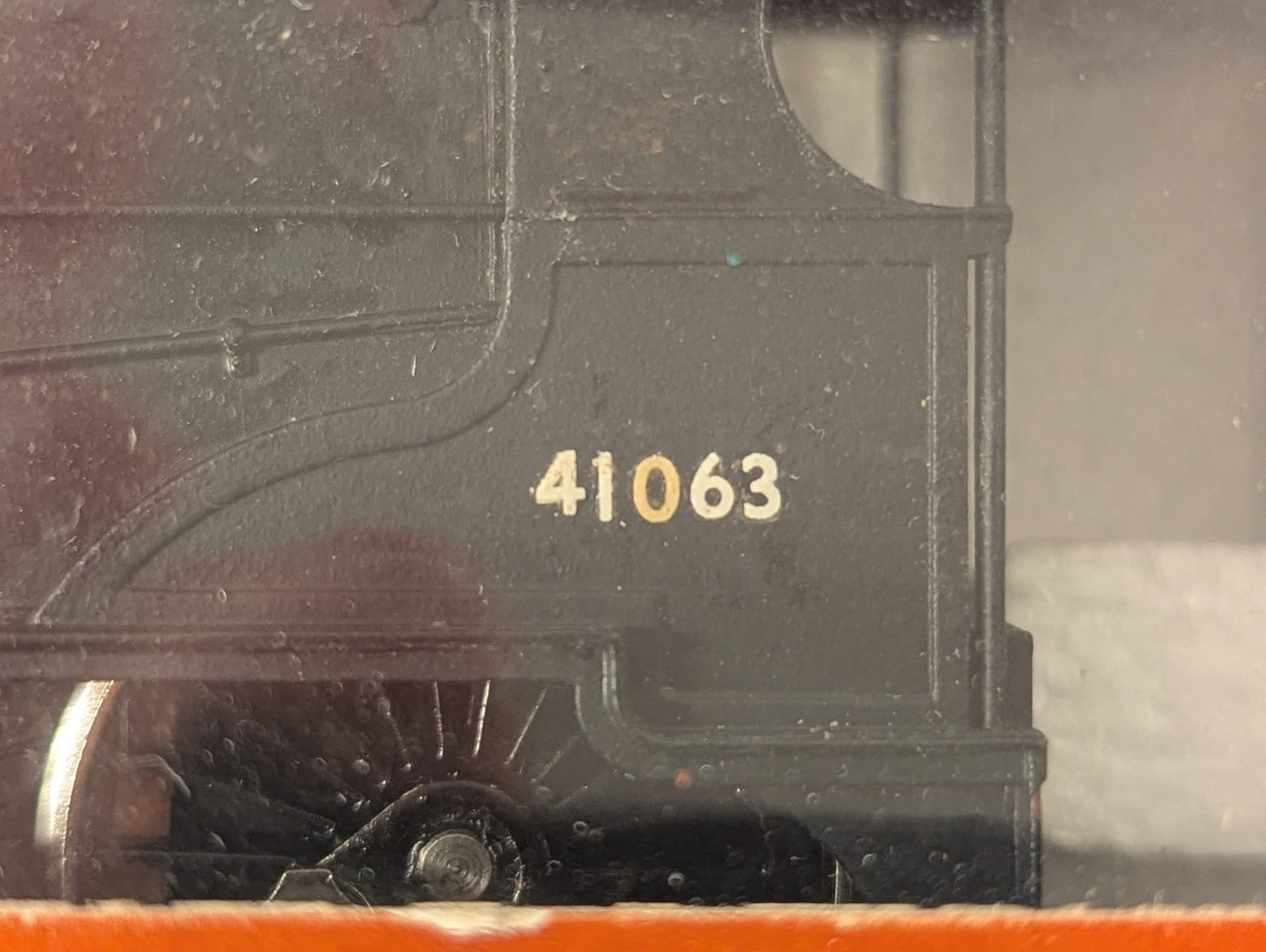 Hornby OO Gauge Class 2P 4-4-0 Steam Locomotive 41063 BR Black - Repaint