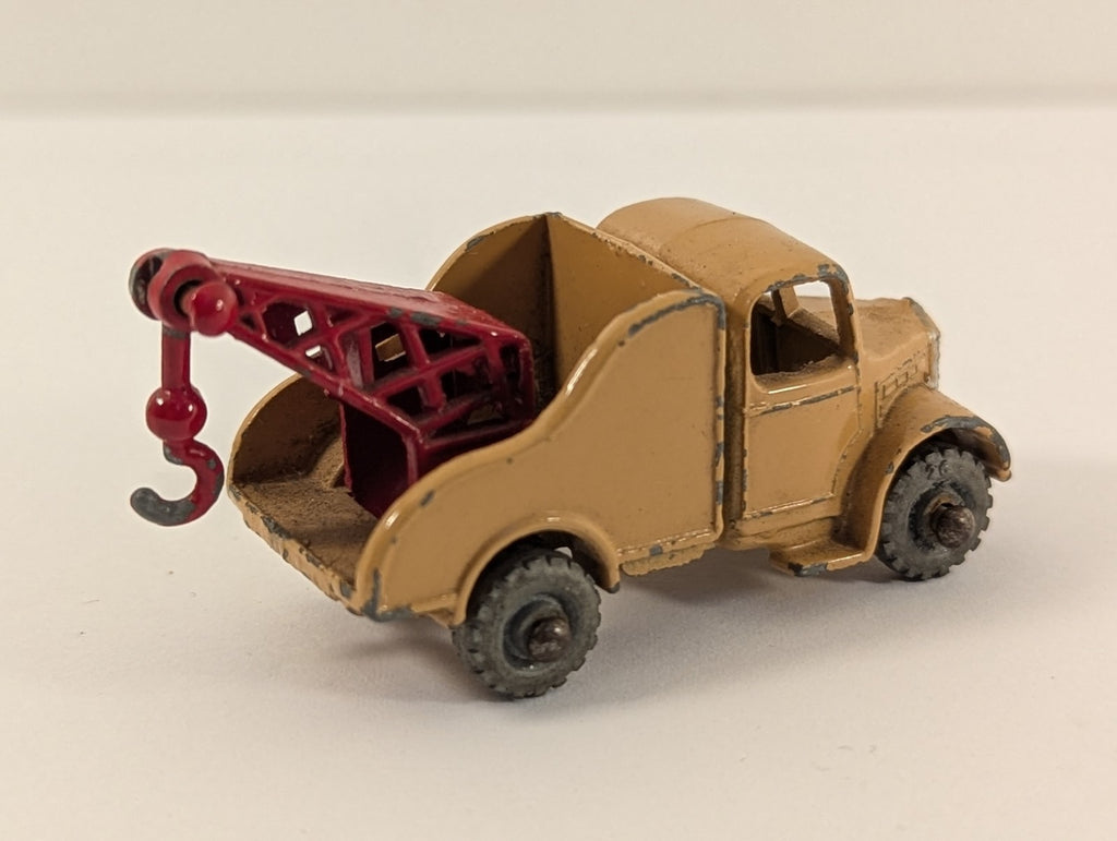 Lesney Matchbox No. 13a Bedford Wreck Truck Tan Red Crane
