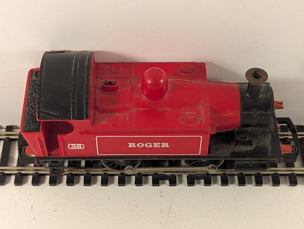 Hornby R336 OO Gauge Holden 101 Class "Roger" Red 36 Locomotive