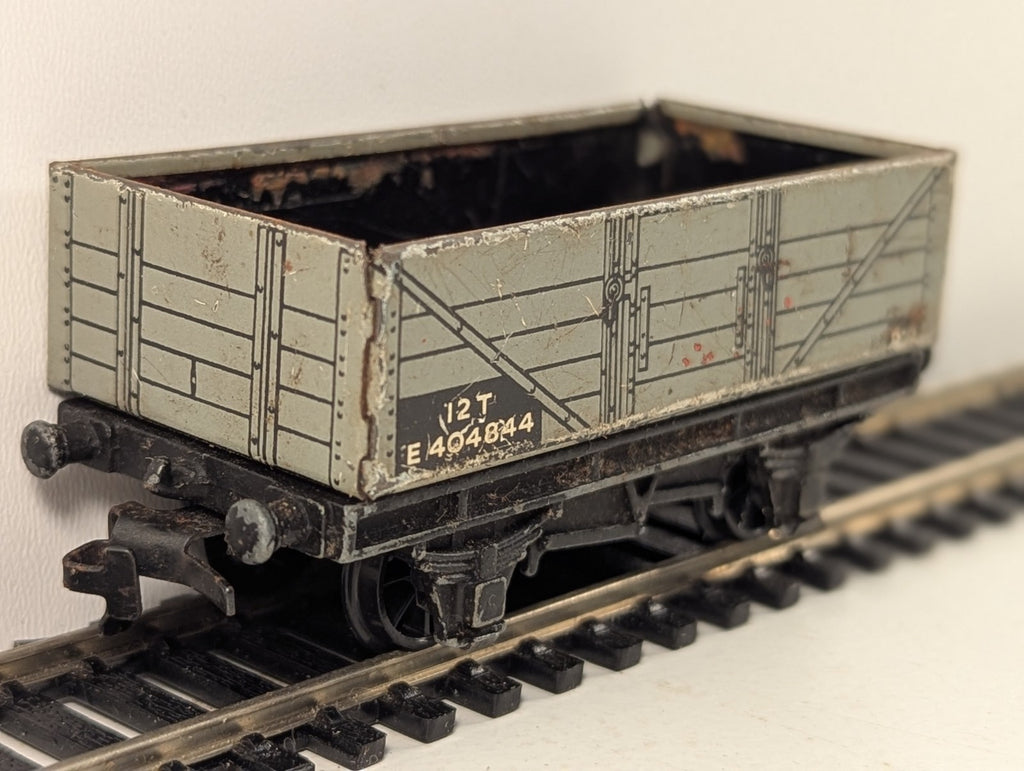 Hornby Dublo 32075 BR 12 Ton 5 Plank Open Wagon OO Gauge - Damaged Decals