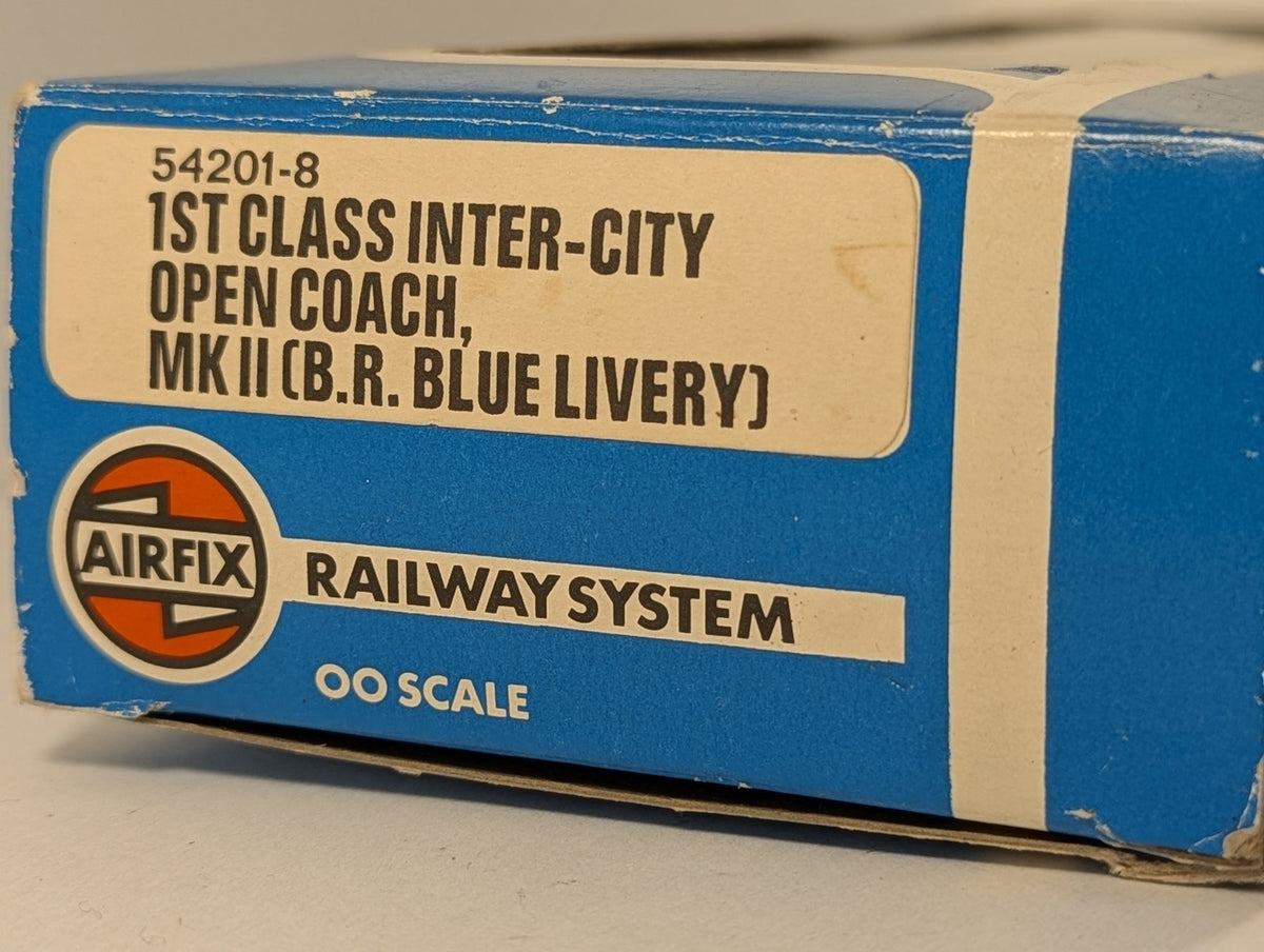 Airfix OO Scale 1st Class Inter-City Open Coach, Mk II Passenger Coach E9479