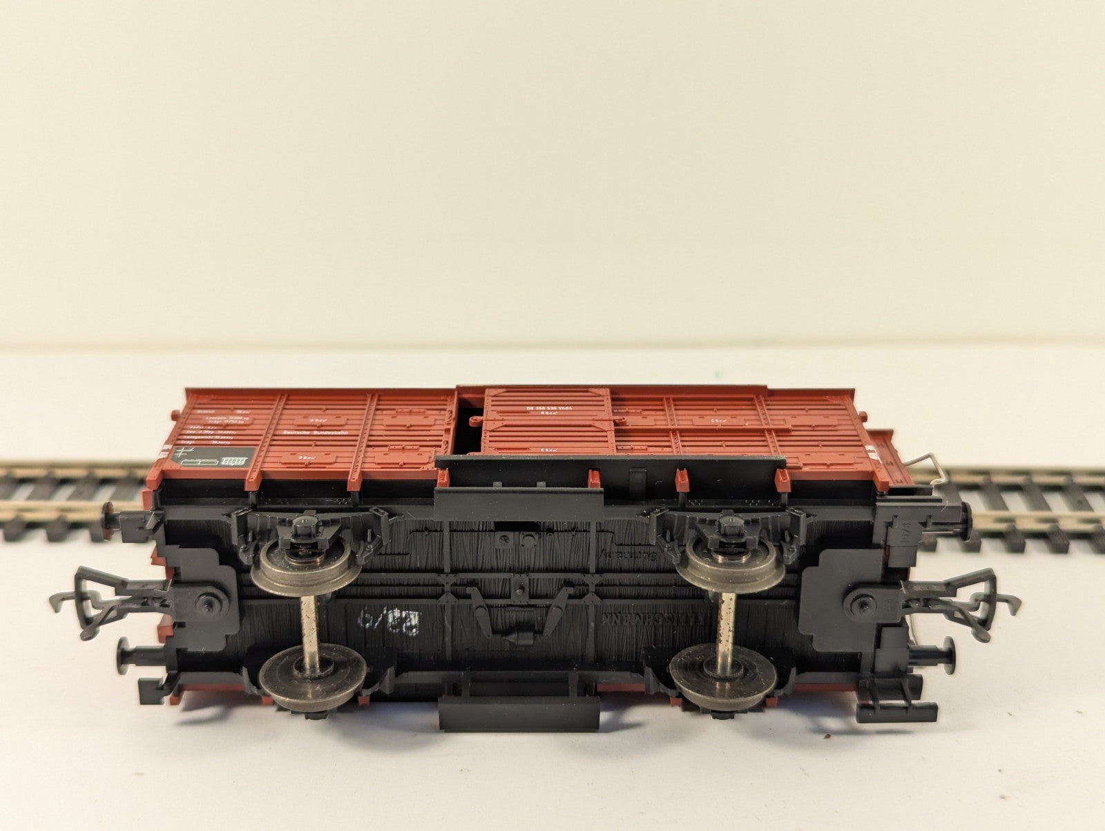 Fleischmann 5356 HO Gauge Red Cattle Wagon with Brakeman's Cab Boxed