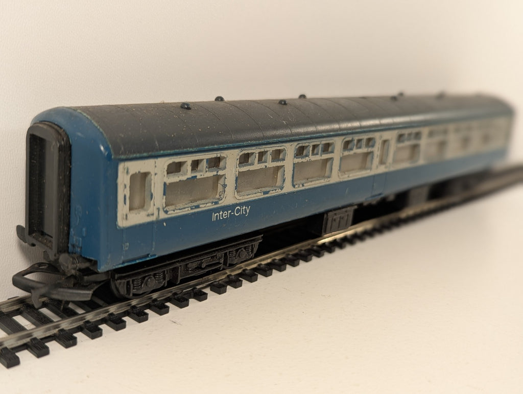 Hornby R724 OO Gauge BR Mk2 Standard Open Coach M5120