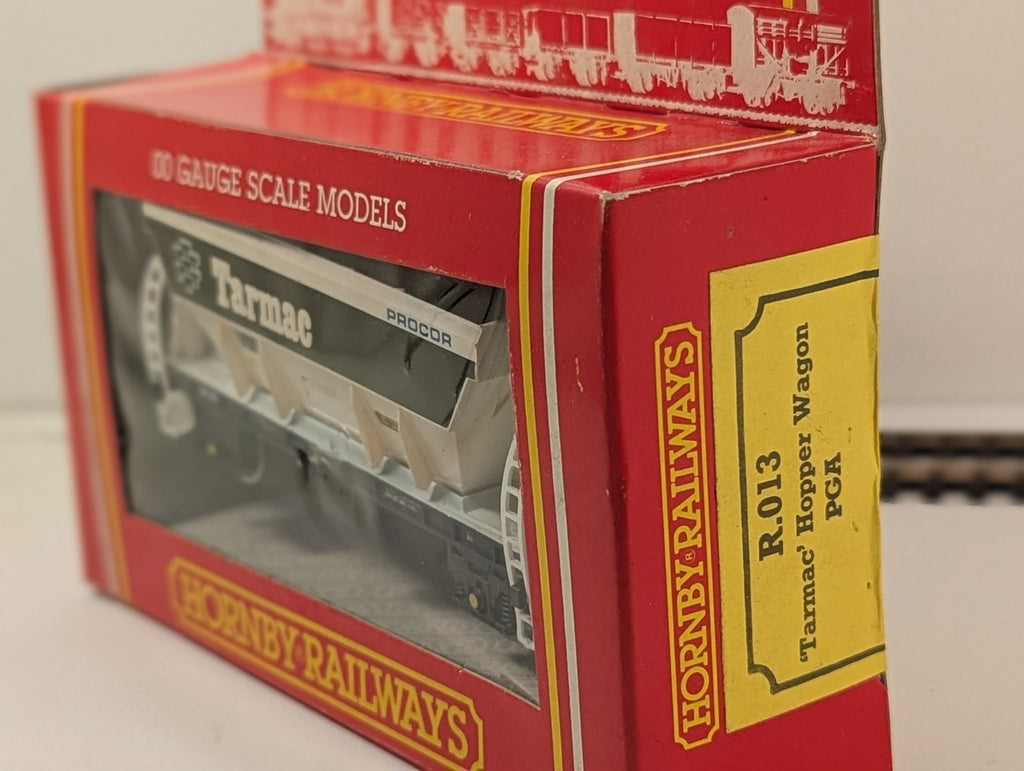 Hornby R013 OO Gauge PGA Tarmac Hopper Wagon