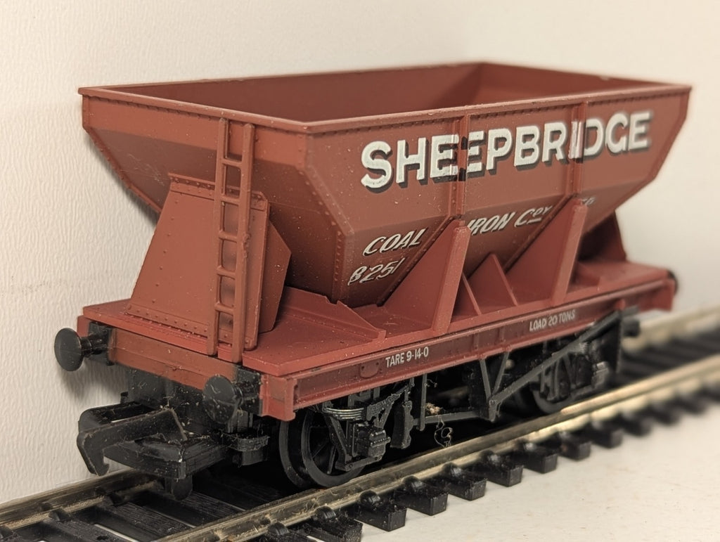 Mainline OO Gauge 20 Ton Steel Hopper Wagon Goods Wagon 8251