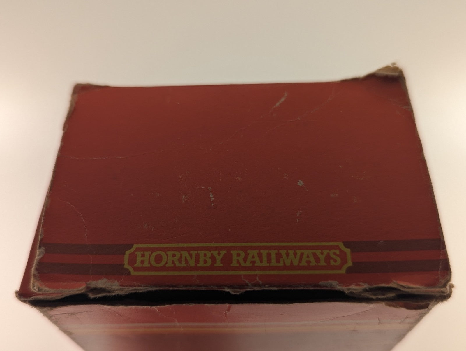 Hornby OO Gauge S.R. Schools Class V 'Repton' Steam Locomotive 926
