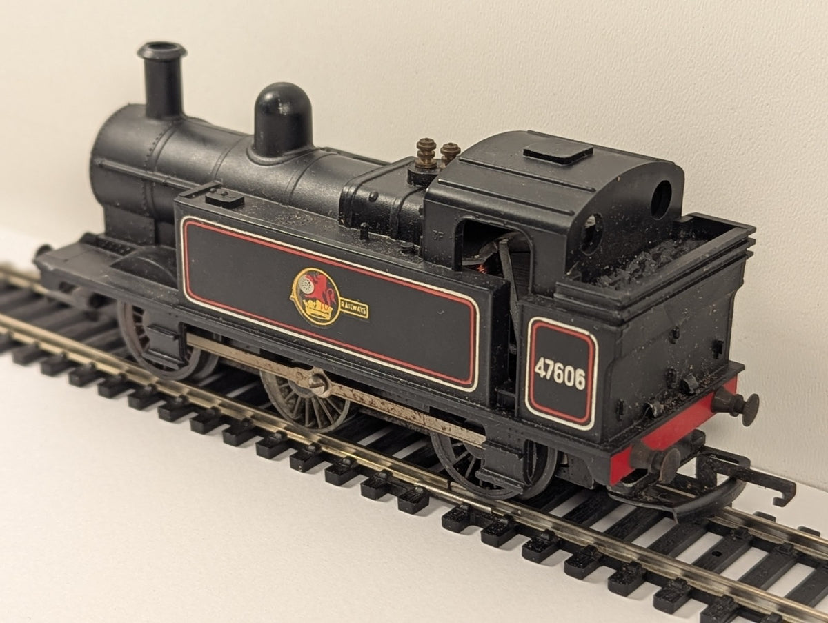 Tri-ang R52 OO Gauge Class 3F Jinty 47606 Tank Locomotive