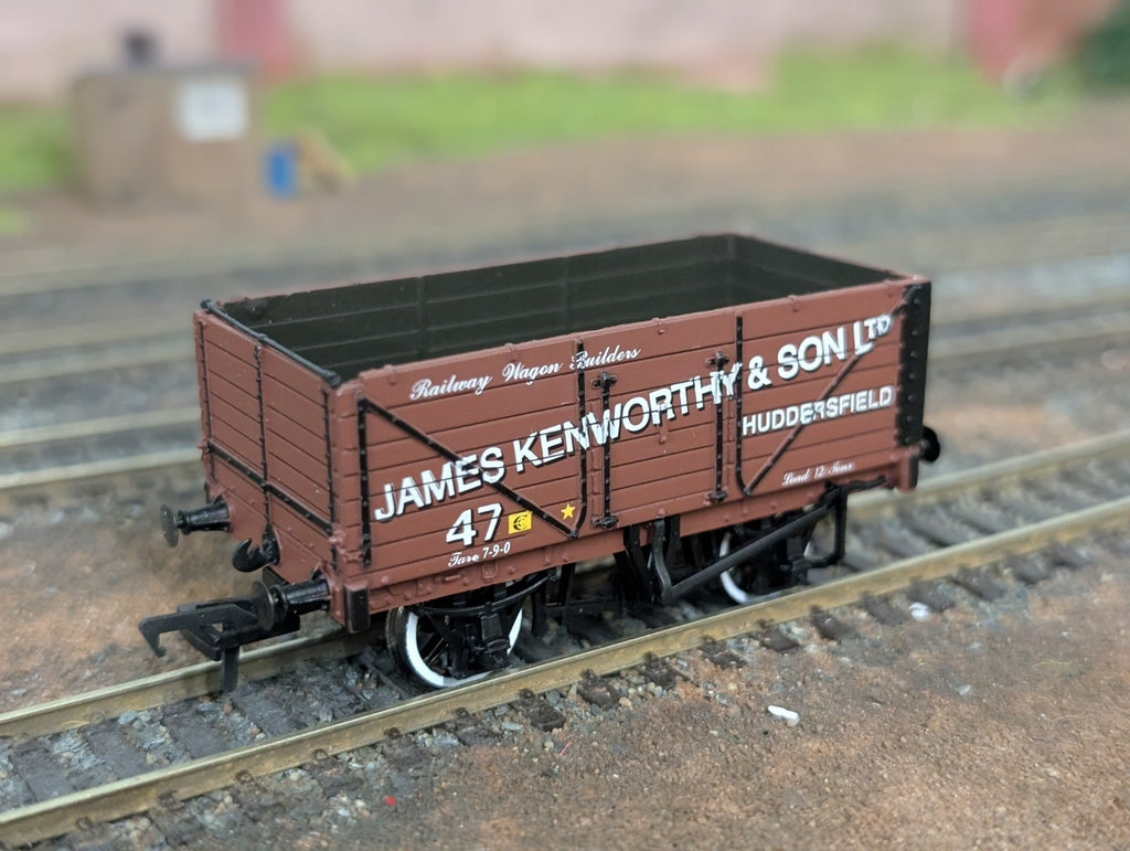 Bachmann 37-2003 7 Plank Collectors Club Wagon James Kenworthy