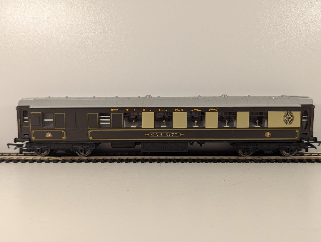 Hornby OO Gauge Pullman Parlour Car No.77