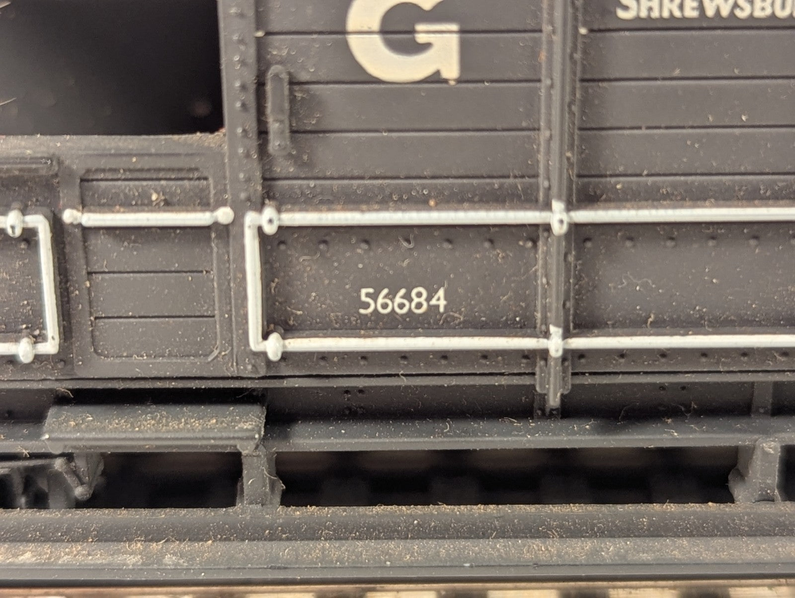 Mainline OO Gauge GWR 20 Ton Toad Brake Van 56684 GWR Grey 37-140