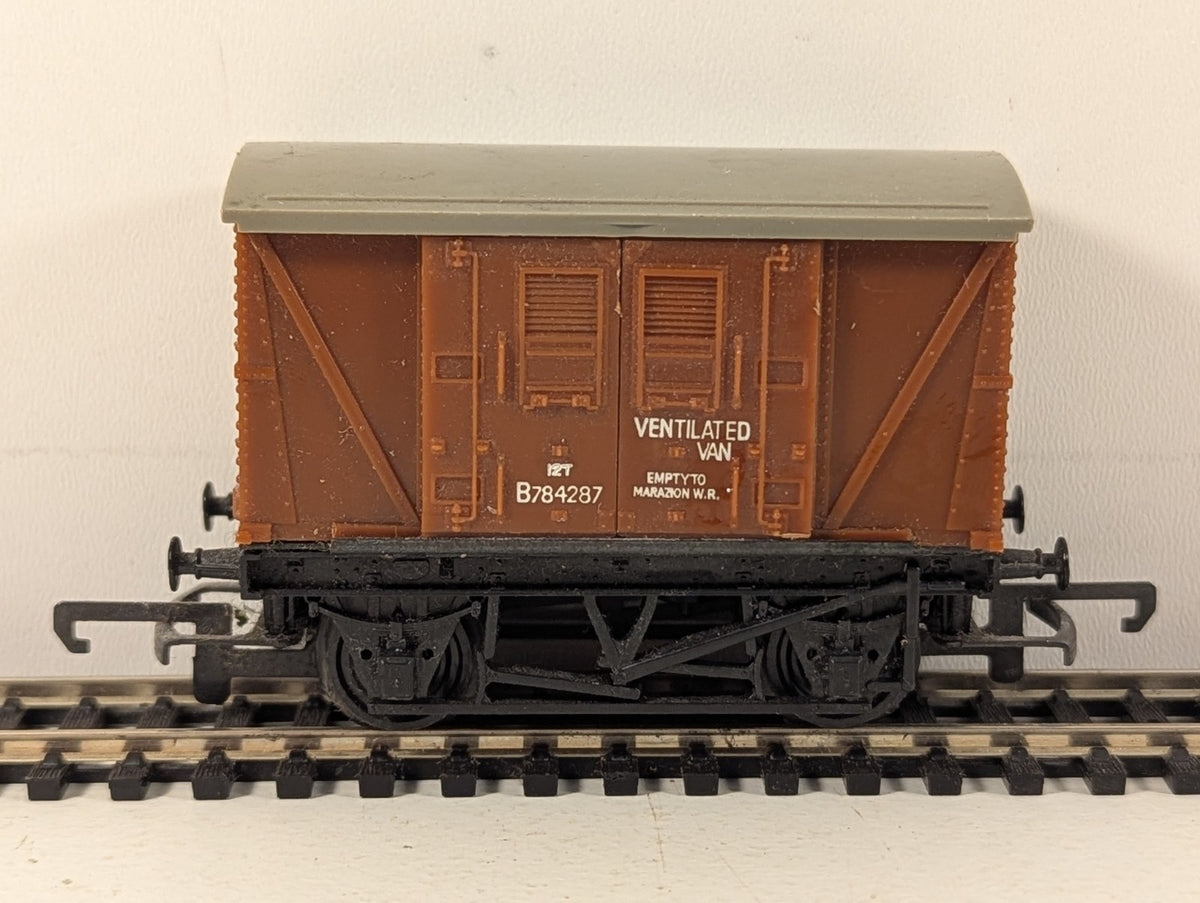 Hornby OO Gauge BR 12T Ventilated Van 'Marazion' Goods Wagon B78428