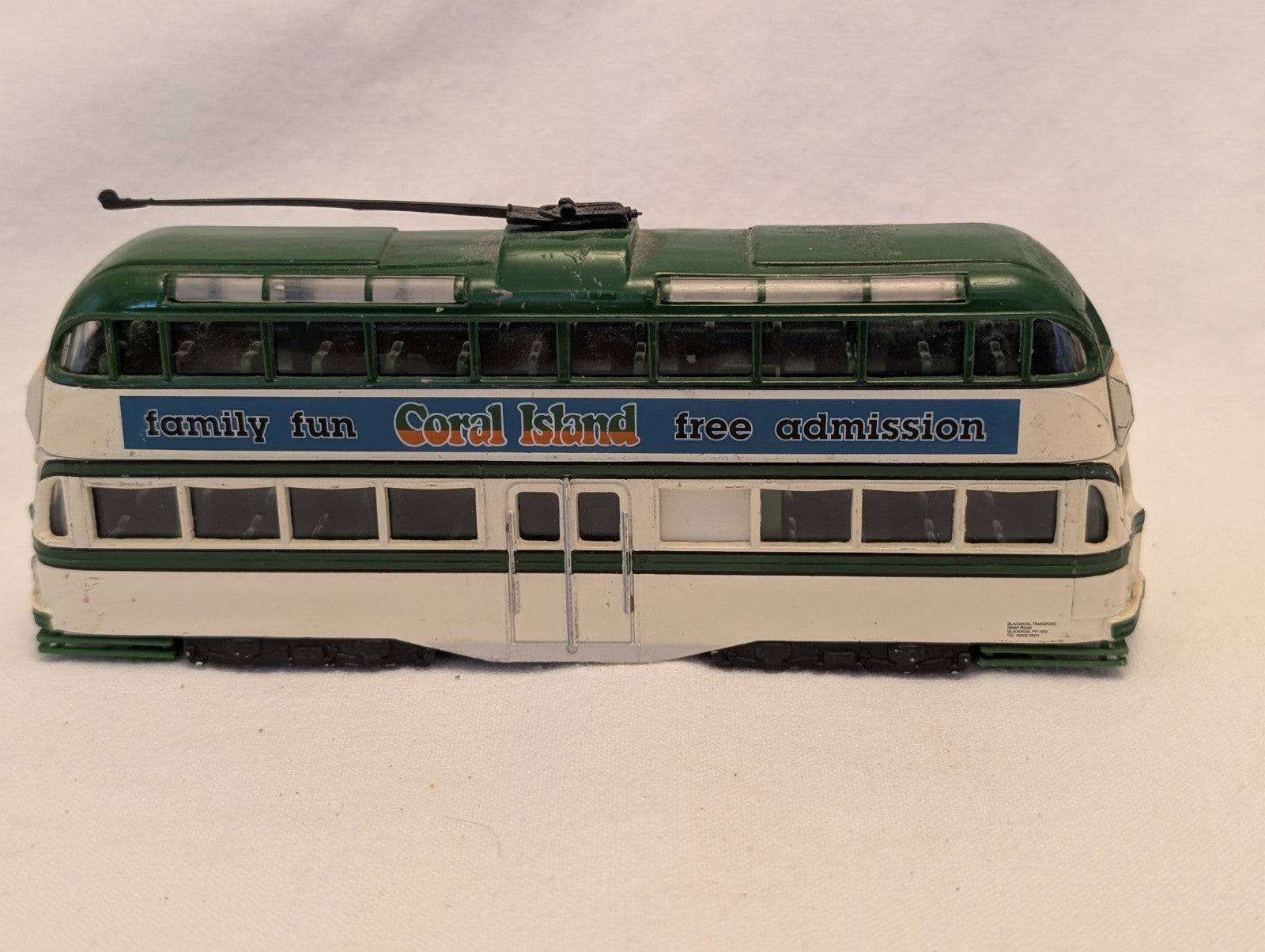 Corgi 1:76 Blackpool Balloon Tram 713