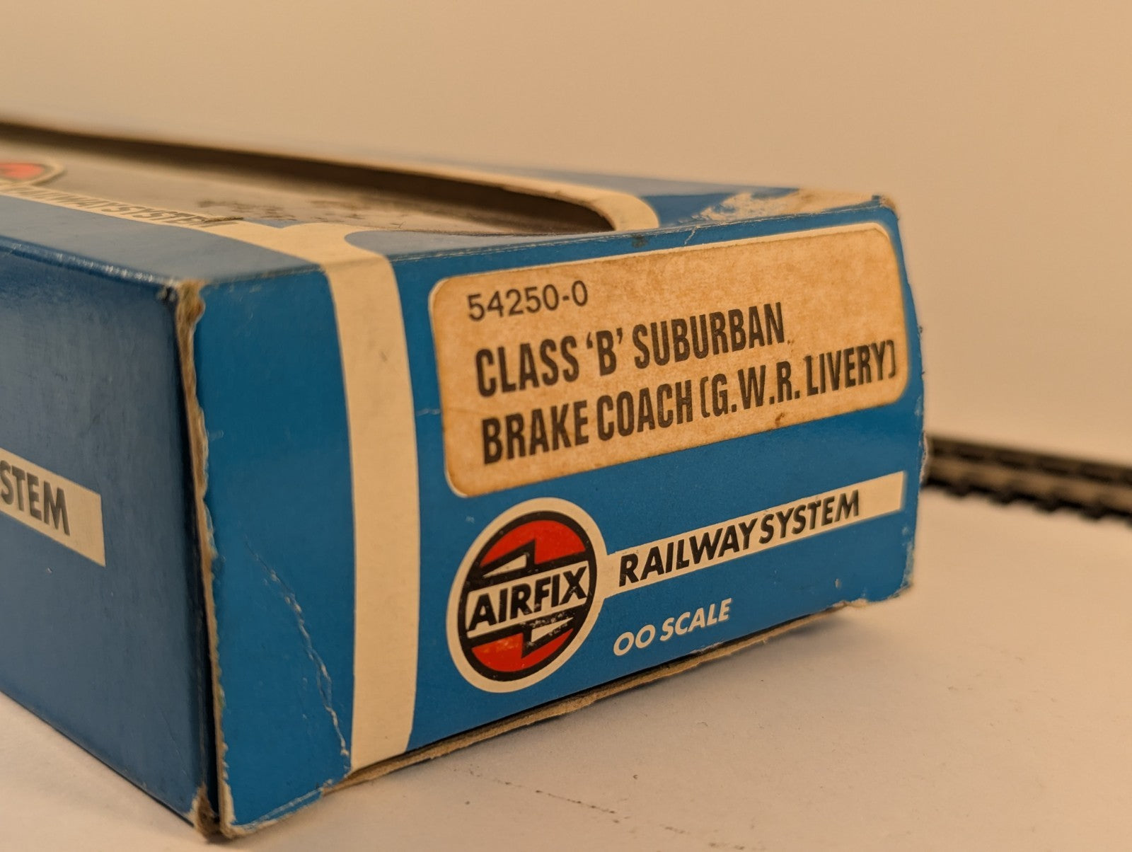 Airfix 54250-0 OO Gauge GWR Class B Suburban Brake Coach Boxed